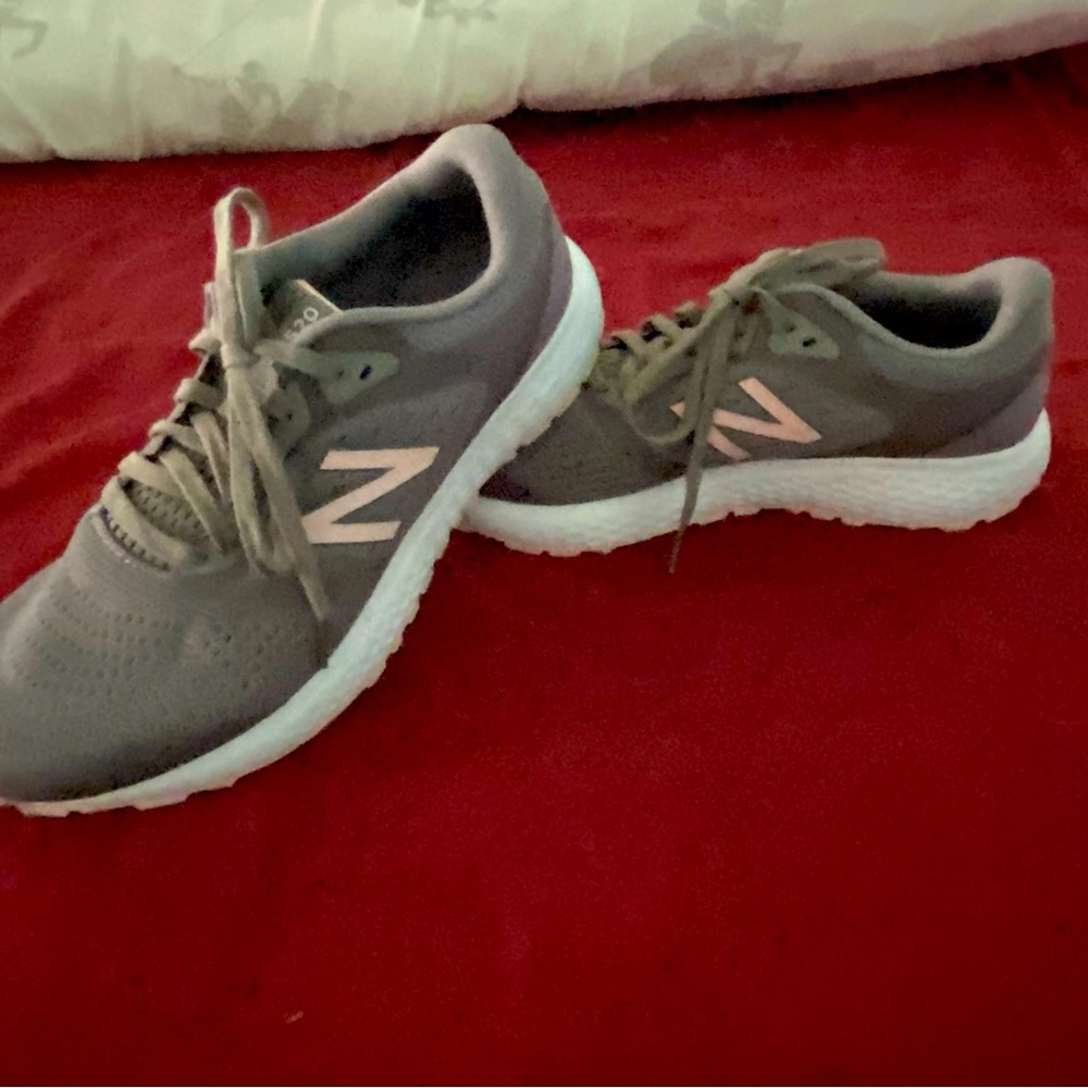 New Balance 520 Size 10 WIDE